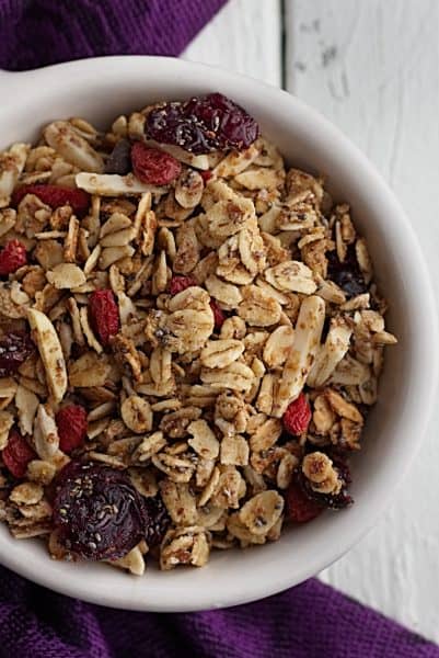 Check out this amazingly tasty Cinnamon Vanilla Granola Recipe! Perfect for any parfait, or easy healthy snack for the kids!