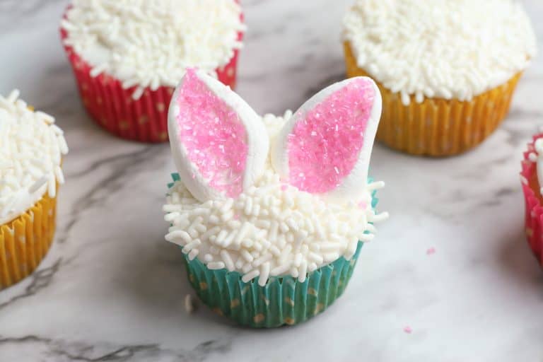 Cute and Easy Bunny Ear Cupcakes