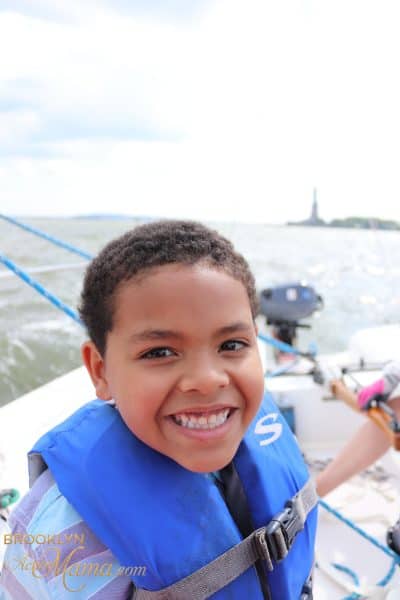 Did you know that your kids can take boating lessons on the Hudson River with North Cove Sailing School? Check out my experience with the kids sail camp!