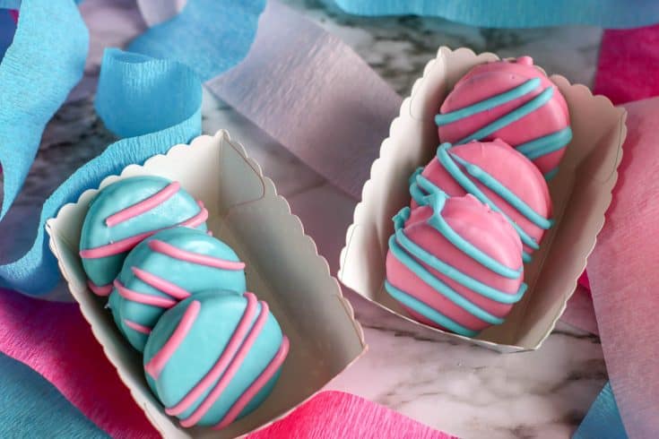 Gender Reveal Oreo Cookies - Easy, fun and yummy! Perfect for any Gender Reveal Party.