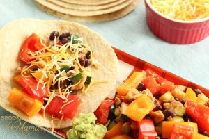 This super easy and healthy vegetarian tacos recipe is perfect for meatless monday! It features (optional) black beans, shittake mushrooms and delicious mexican flavors.