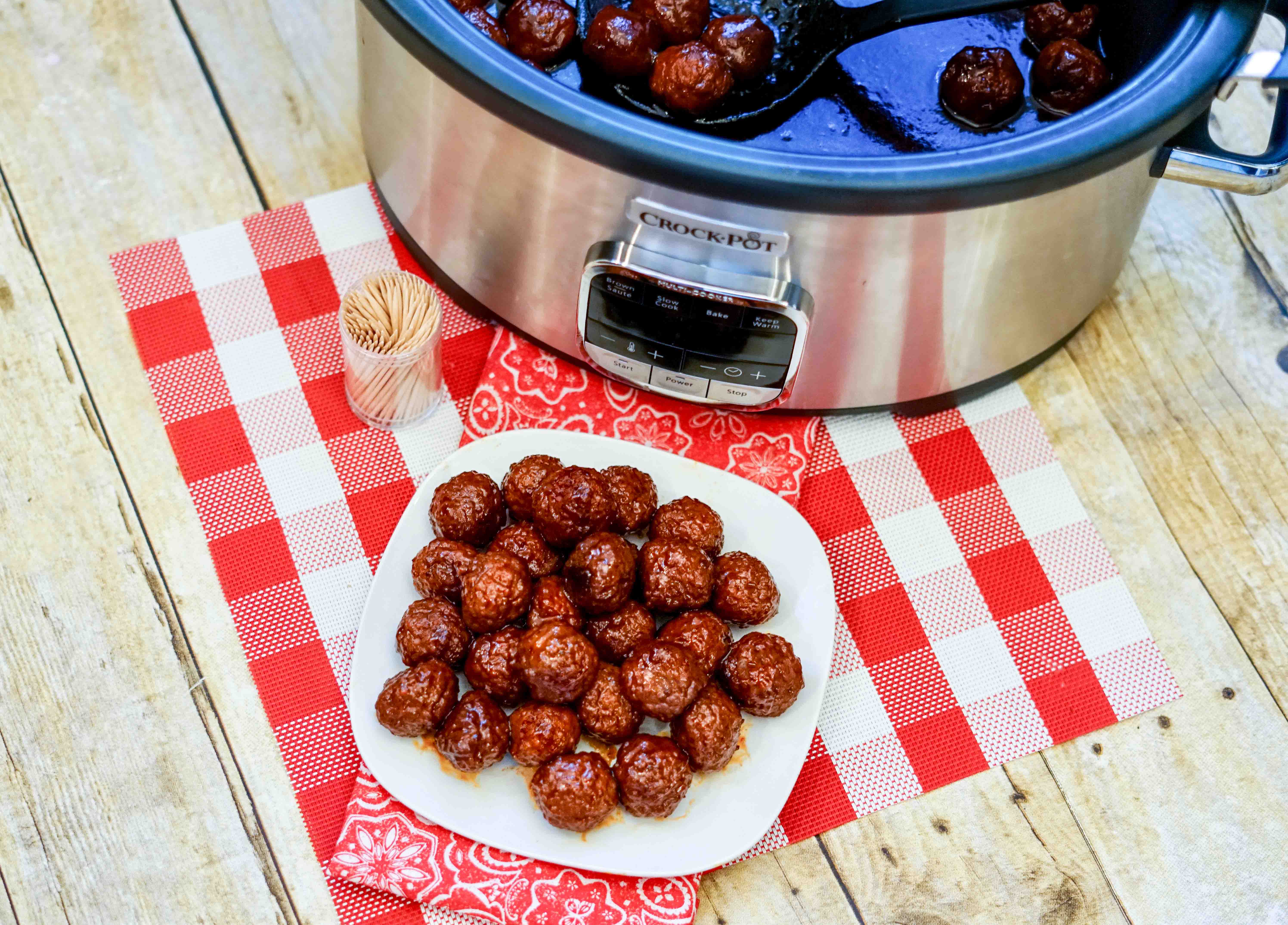 Three Ingredient Slow Cooker Appetizer Meatballs