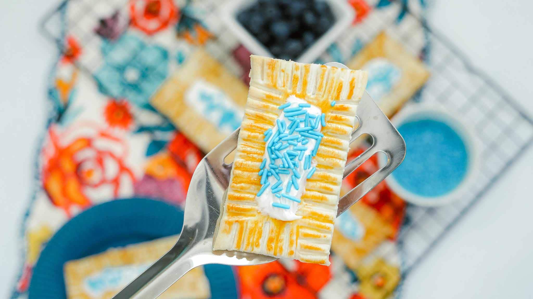 Air-Fryer-Blueberry-Pop-tarts