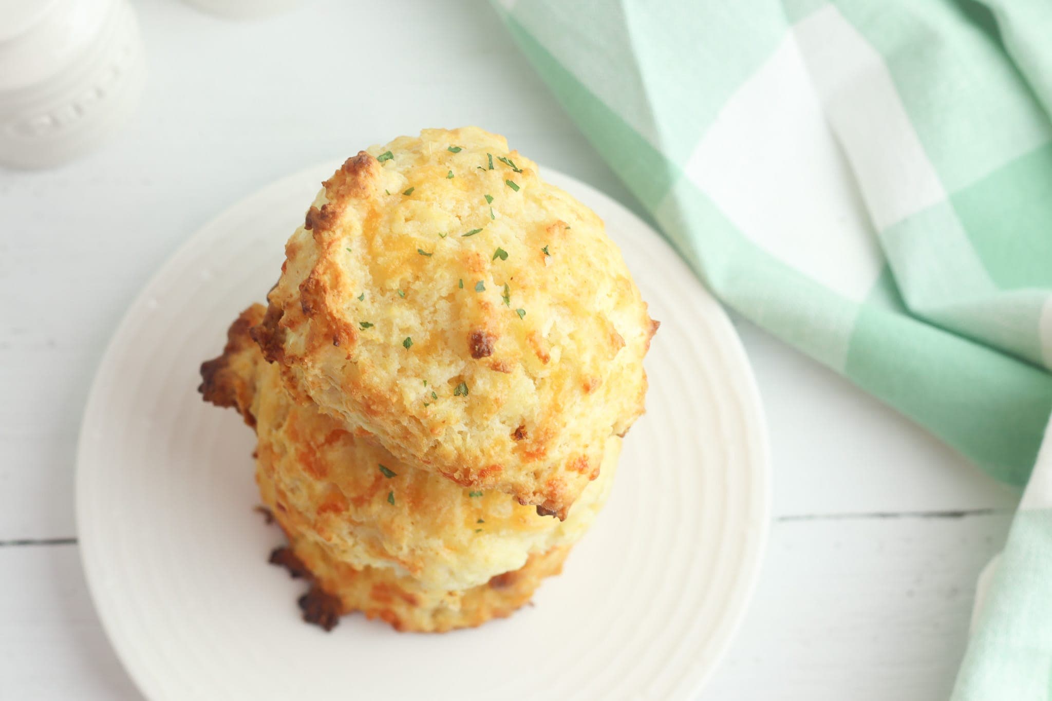 Bisquick Cheddar Bay Biscuits - Copycat Red Lobster Biscuit Recipe