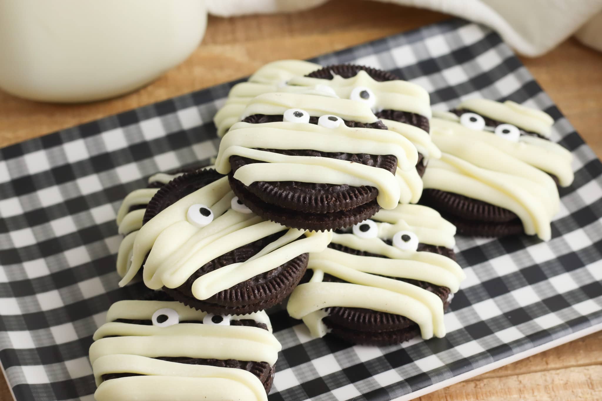 No Bake Mummy Oreo Halloween Cookies