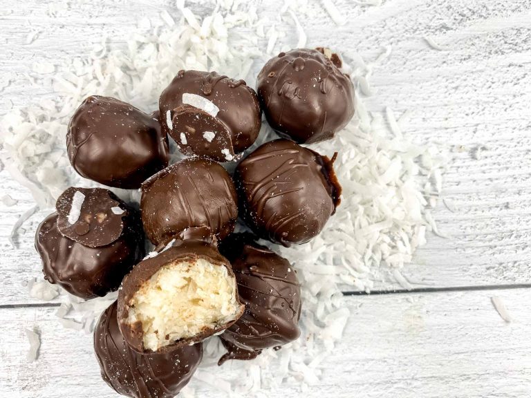 Healthy Chocolate Coconut Balls (No-Bake, 6 Ingredients)