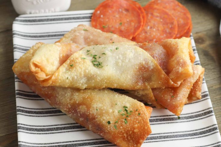 Easy Pizza Egg Rolls - Amazing Family Lunch Ideas