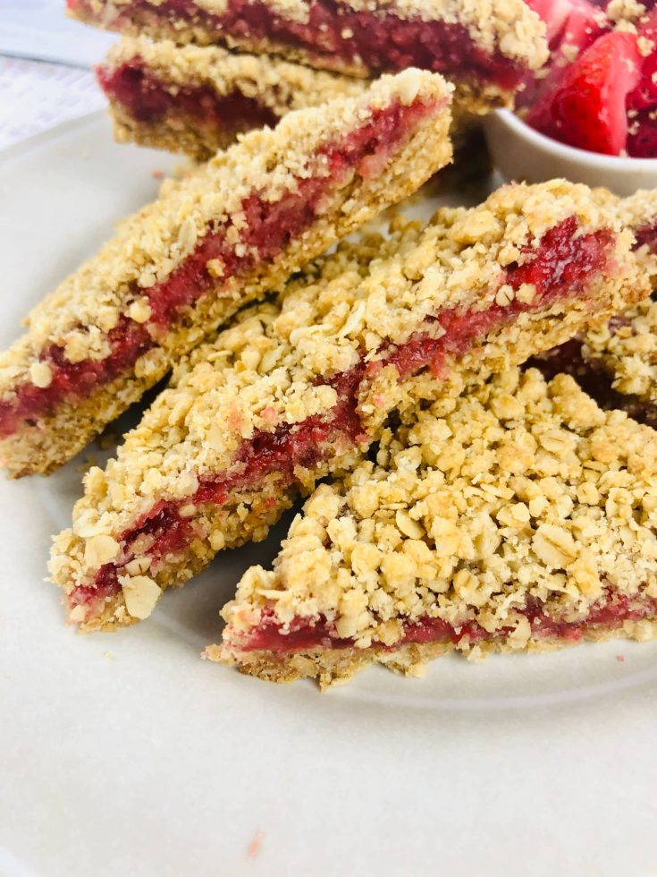 Strawberry Baked Oatmeal Bar Recipe