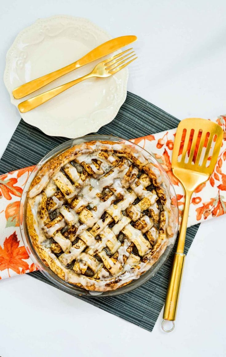 Easy Cinnamon Roll Apple Pie For a Quick Dessert