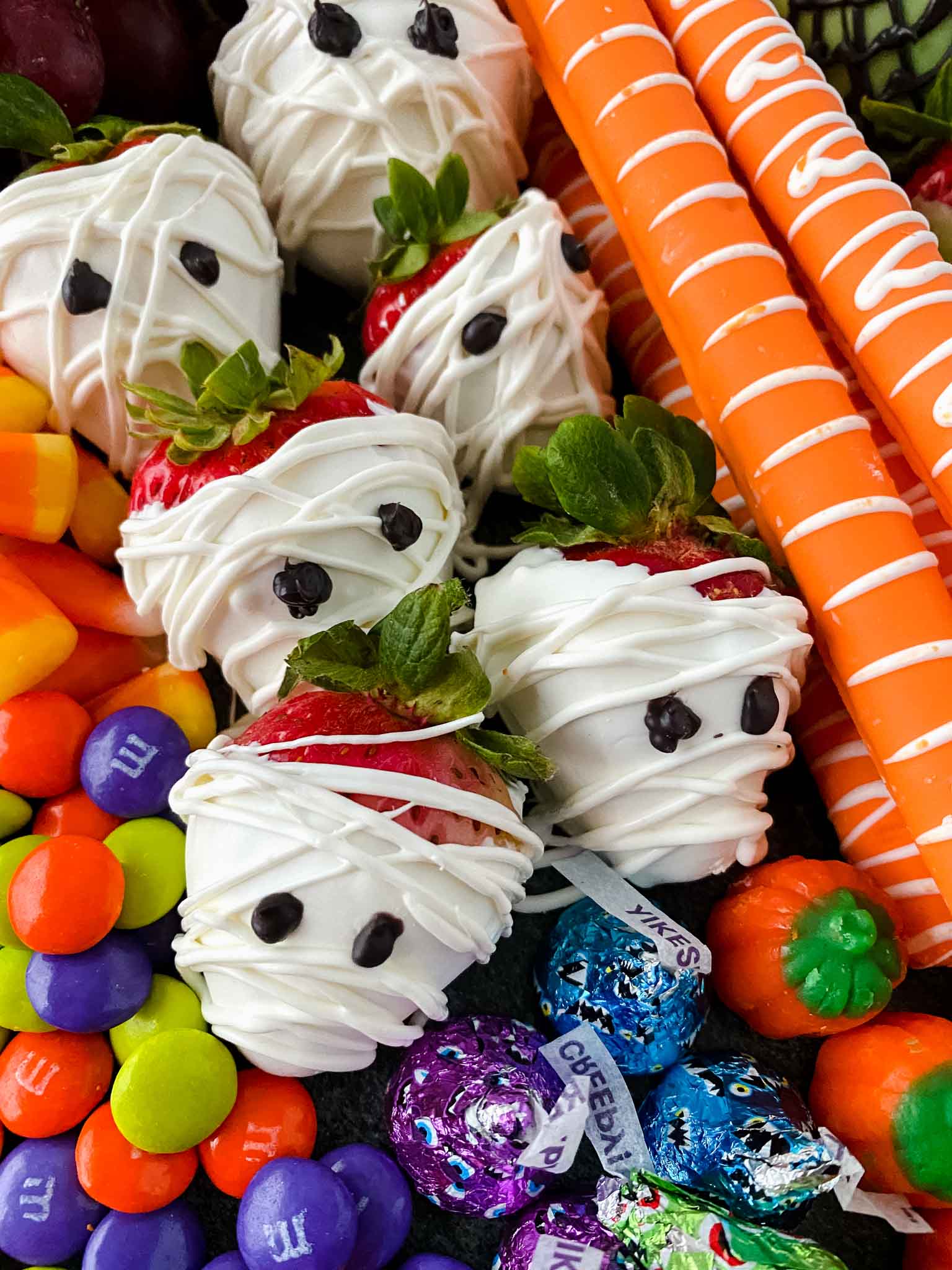 halloween strawberries