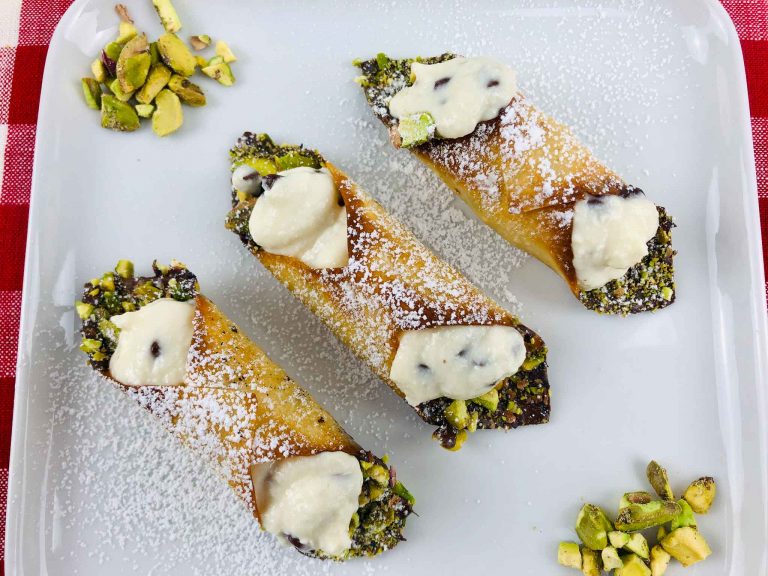 Easy Homemade Mini Cannolis (No Frying, No Cannoli Tubes)