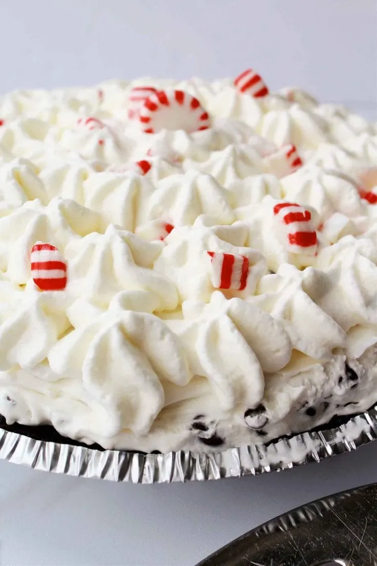 No Bake Chocolate Peppermint Pie For The Holidays