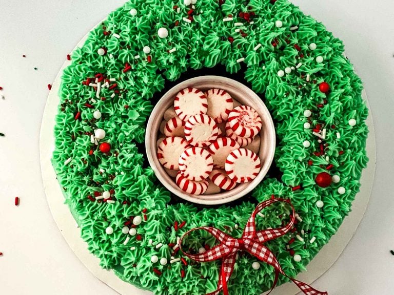 red velvet Christmas Wreath Cake