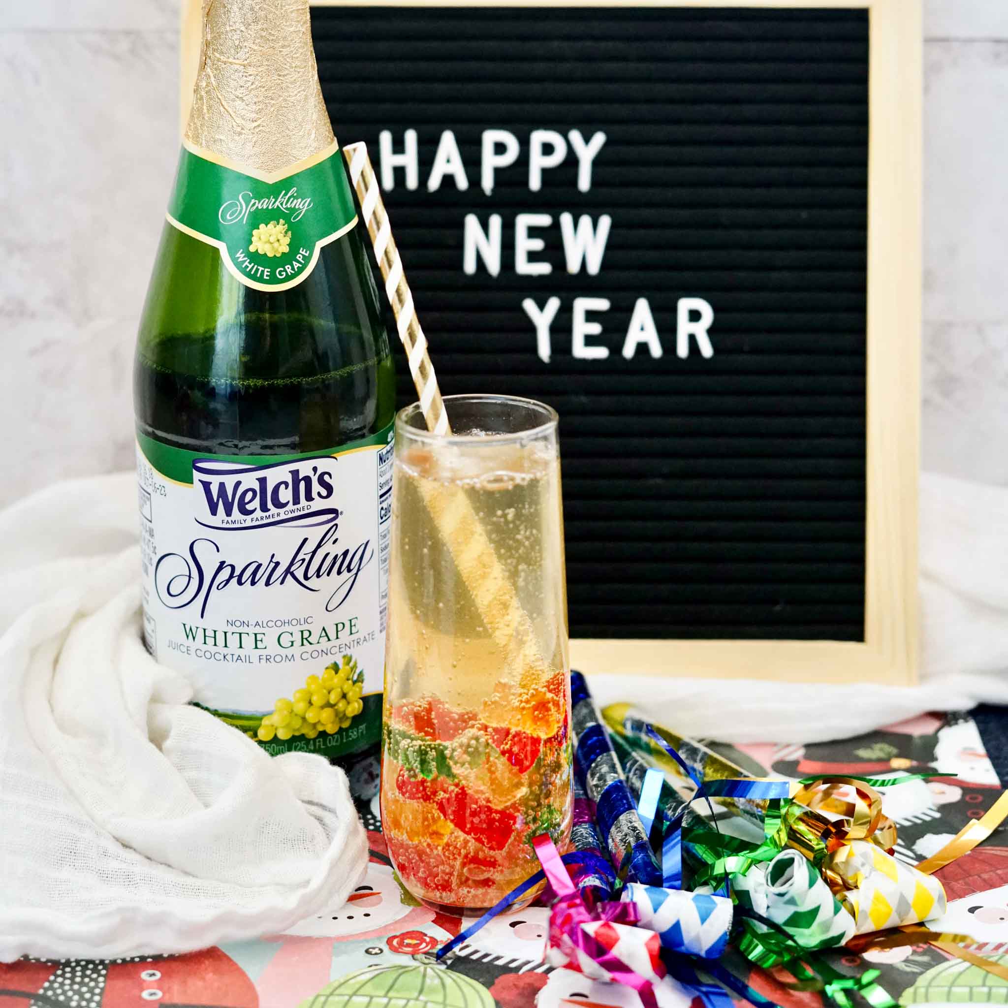 https://brooklynactivemama.com/wp-content/uploads/2021/11/New-Years-Sparking-Mocktail-For-Kids-4.jpg