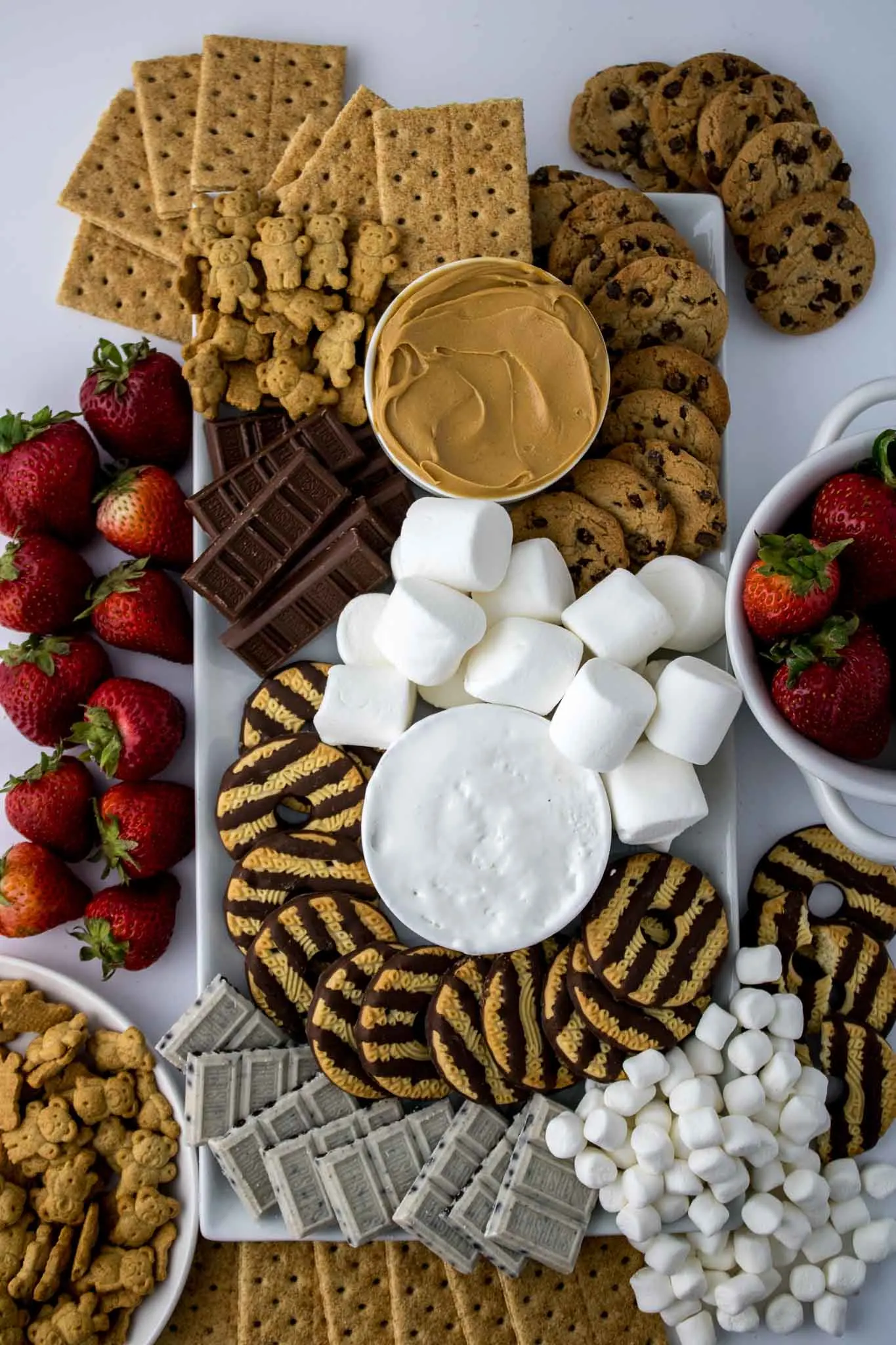 Try This S'mores Charcuterie Board The Ultimate Dessert