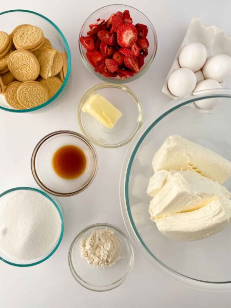strawberry crunch cheesecake ingredients