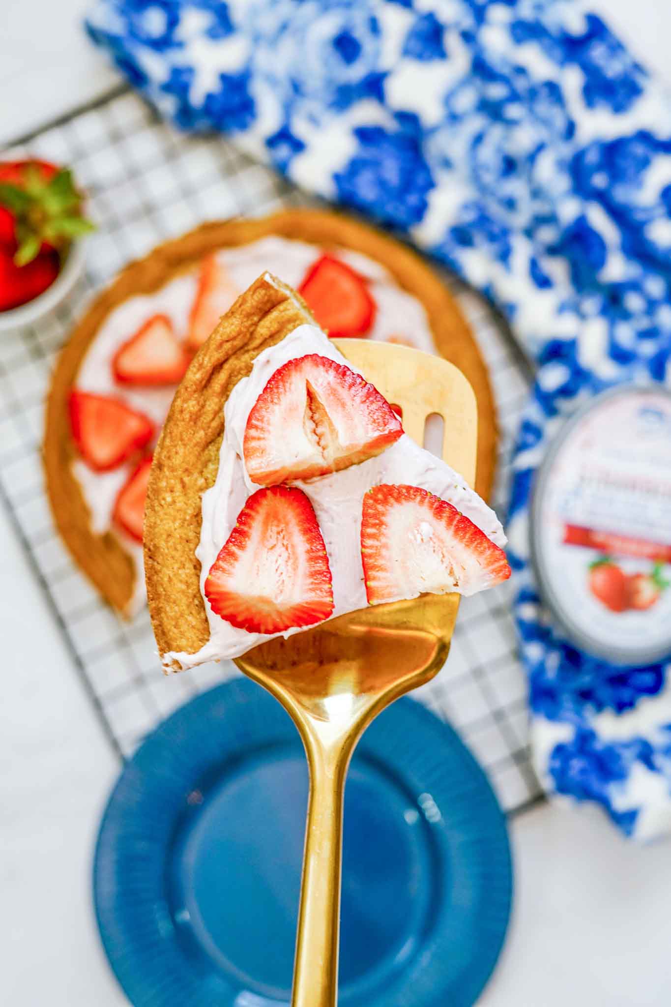 Easy Strawberry Cookie Pizza