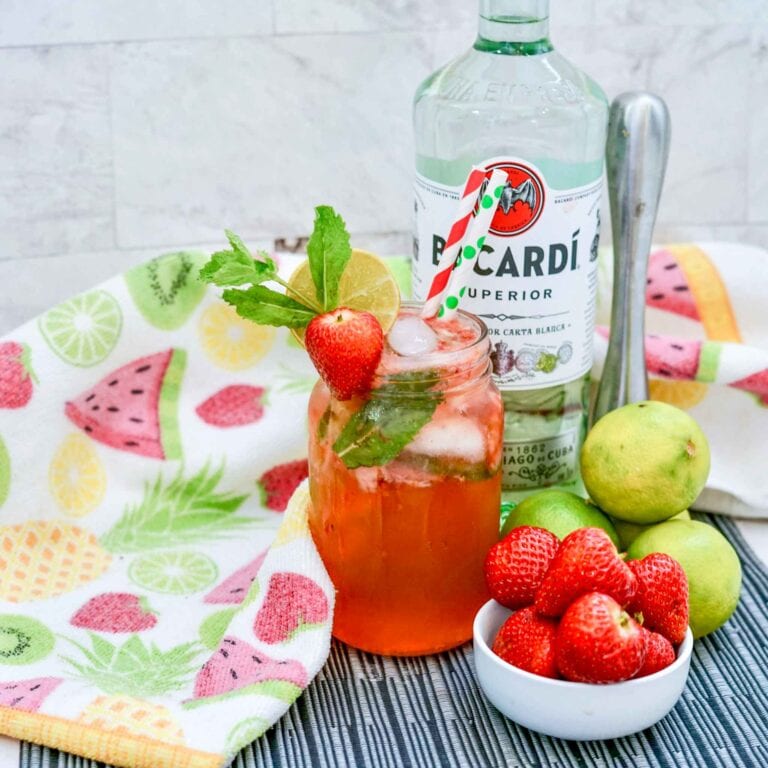 How To Make A Strawberry Mojito Cocktail