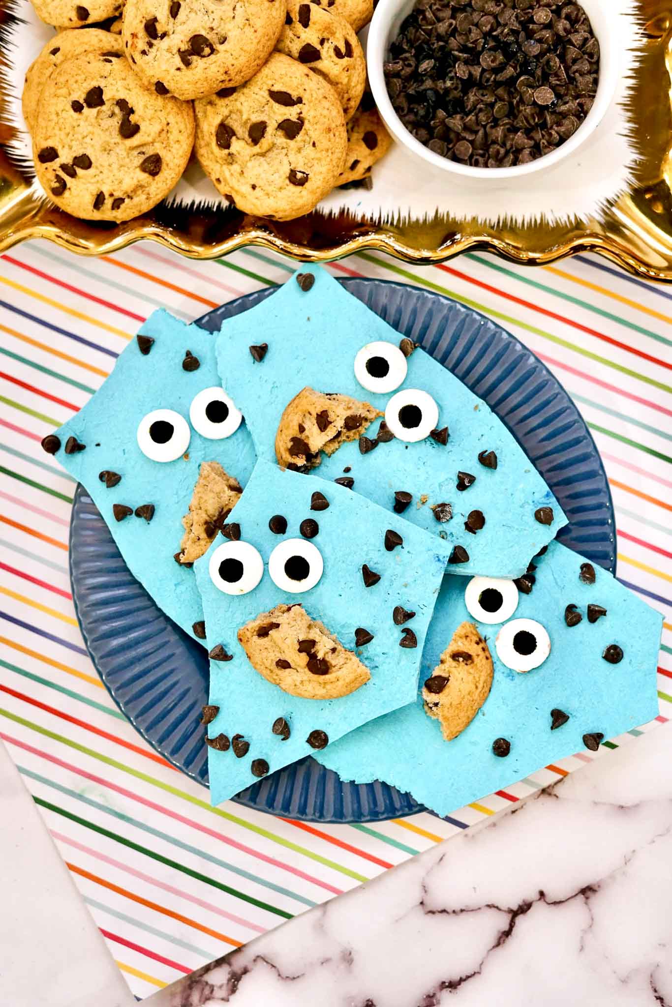 Easy Cookie Monster Chocolate Bark