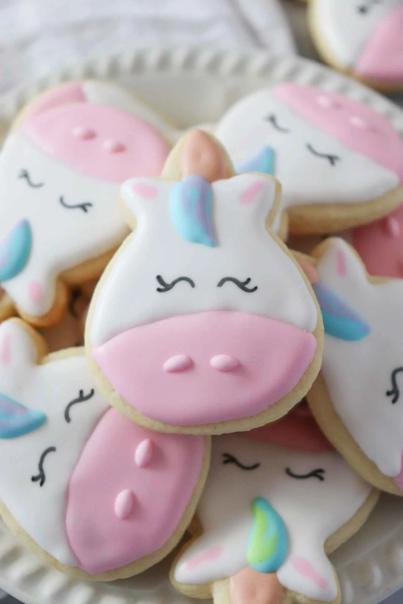Easy and Adorable Unicorn Sugar Cookies (Unicorn Sugar Cookies) - Seasoned  Sprinkles