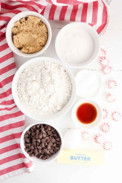 peppermint chocolate chip cookies