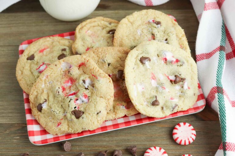 peppermint chocolate chip cookies