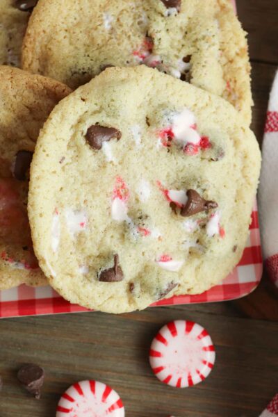 peppermint chocolate chip cookies