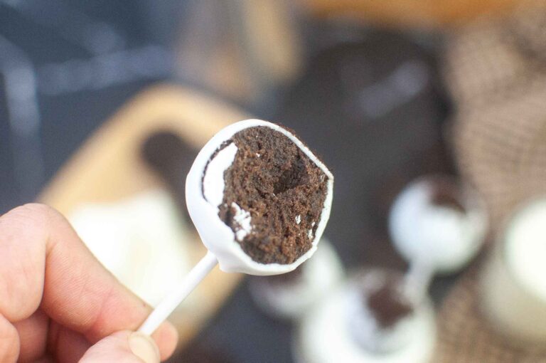 Copycat Starbucks Cookies and Cream Cake Pops (Better at Home)