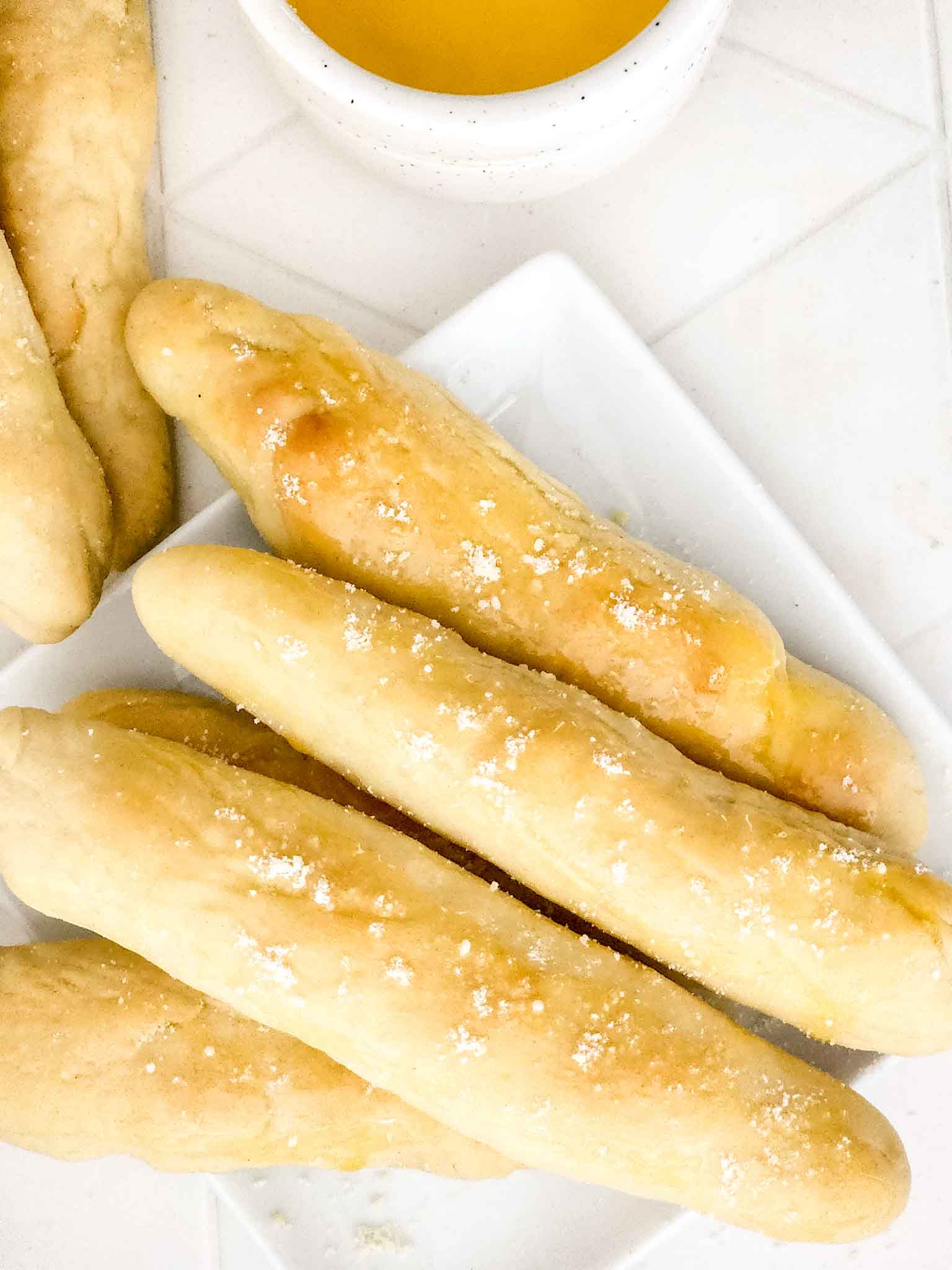 Copycat Olive Garden Breadsticks