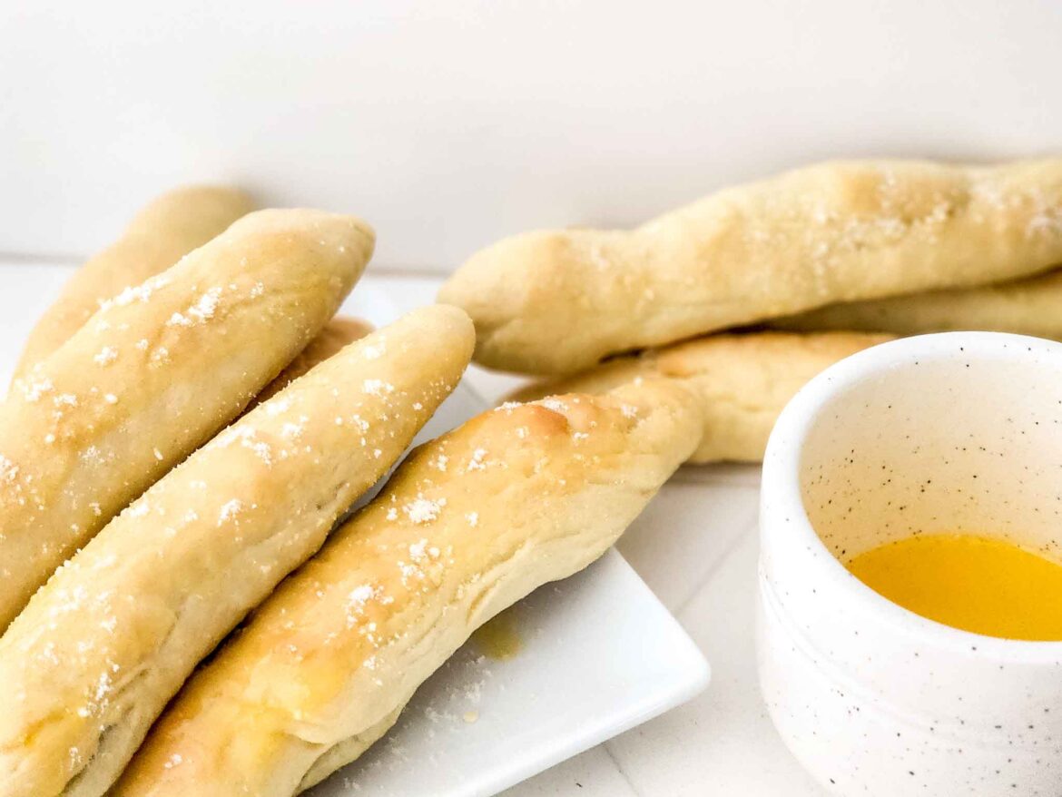 Copycat Olive Garden Breadsticks