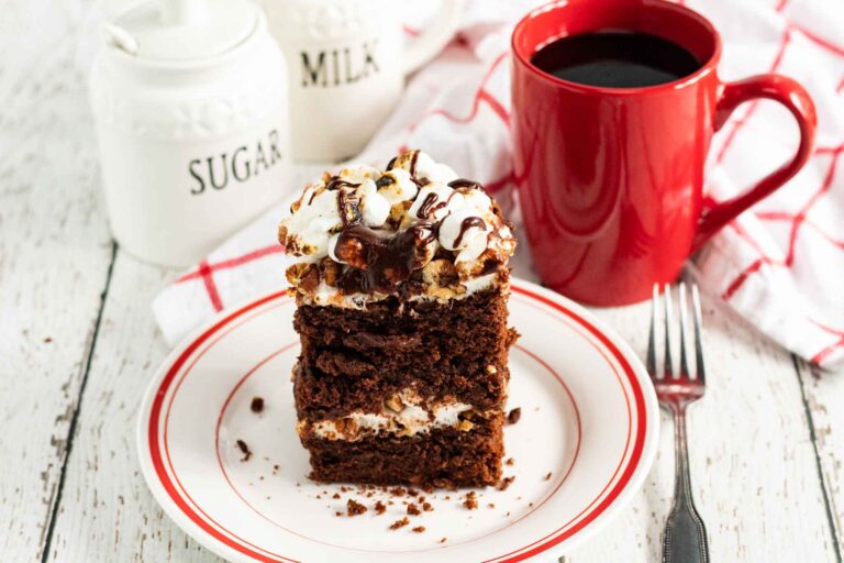 The Best Chocolate Mississippi Mud Cake Recipe