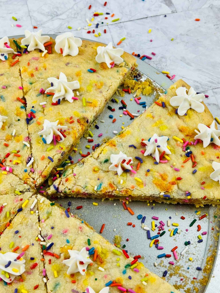 Easy and Delicious Funfetti Cookie Cake
