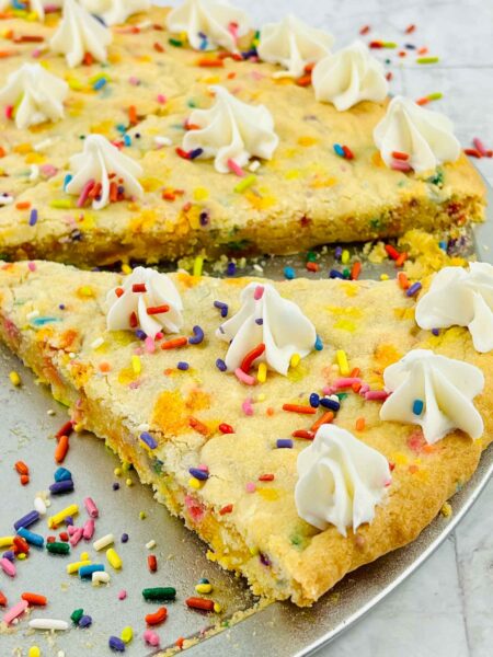 funfetti cookie cake