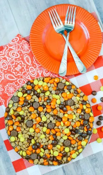 Reese's Pieces Peanut Butter Cups Pie