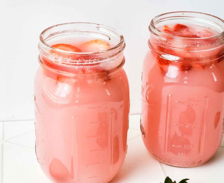 Easy Copycat Starbucks Pink Drink Recipe – 4 Ingredients