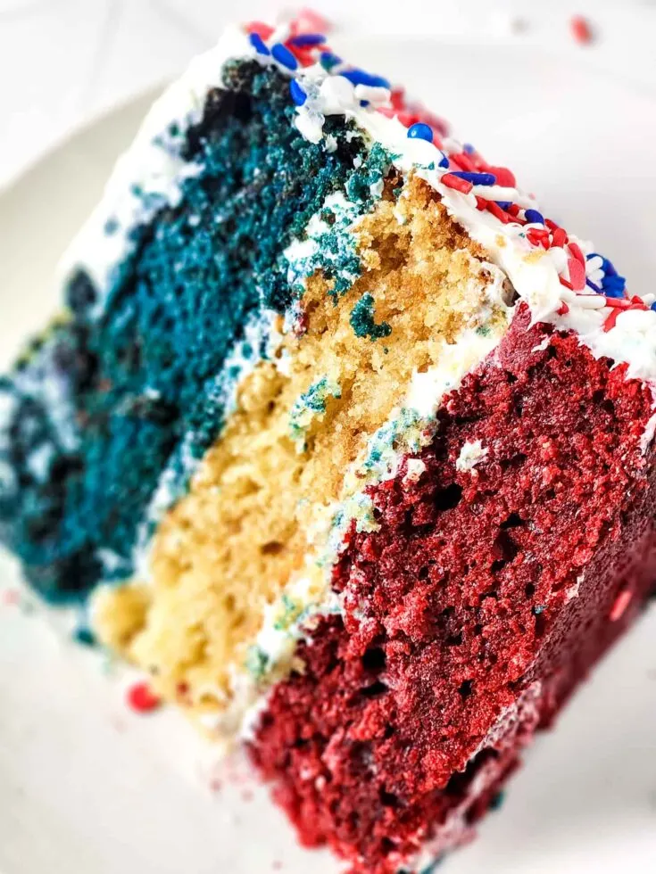 Red White and Blue 4th of July Cake