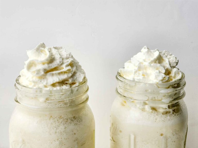 Delicious Starbucks Copycat Vanilla Bean Frappuccino Recipe