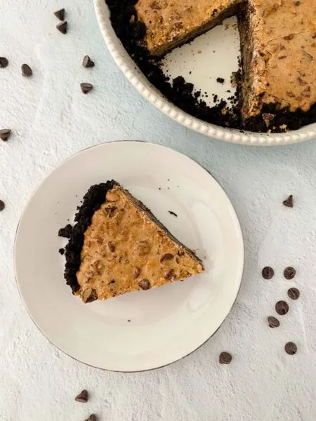 Easy Gooey Chocolate Chip Cookie Pie Recipe