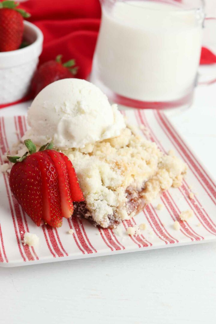 Easy Very Berry Dump Cake With Fresh Berries