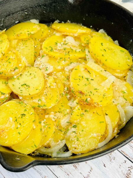 Easy Southern Style Smothered Potatoes Recipe