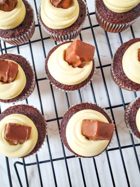 The Ultimate Snickers Cupcakes Recipe With Candy Filling