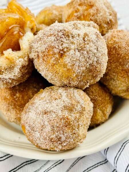 air fryer apple pie bombs