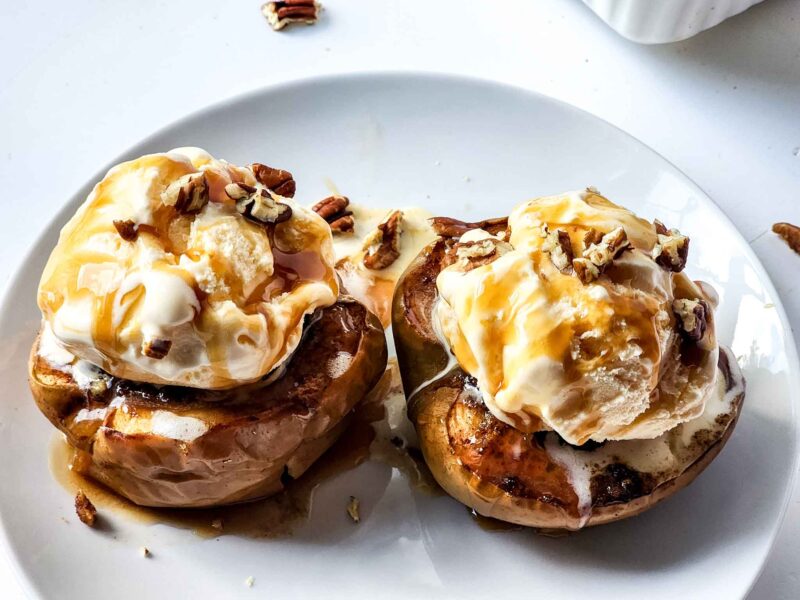 Decadent Cinnamon Baked Apples Recipe