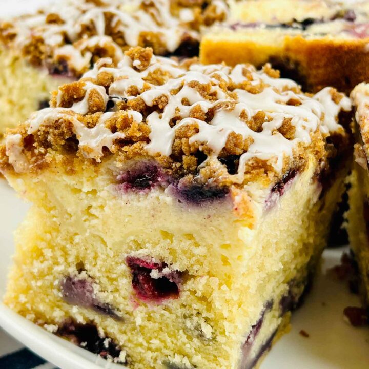 Delicious Blueberry Cream Cheese Coffee Cake Recipe