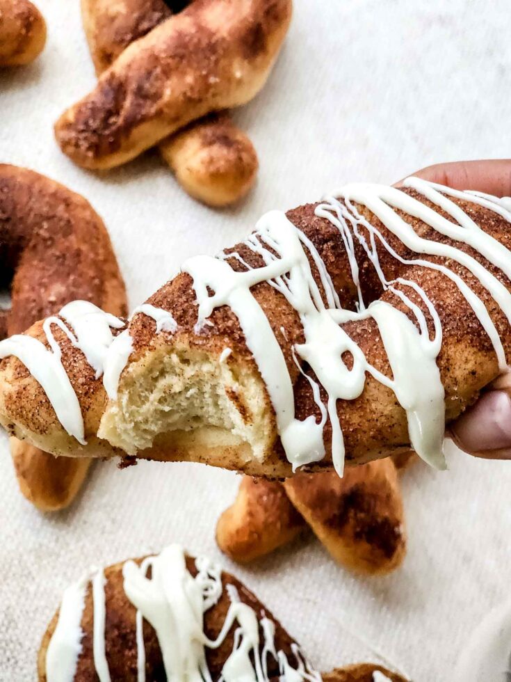 Easy Domino's Copycat Twisted Cinnamon Bread 