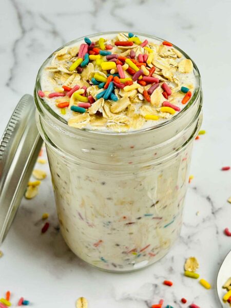 birthday cake overnight oats
