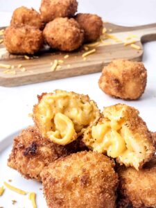 Fried mac and cheese bites