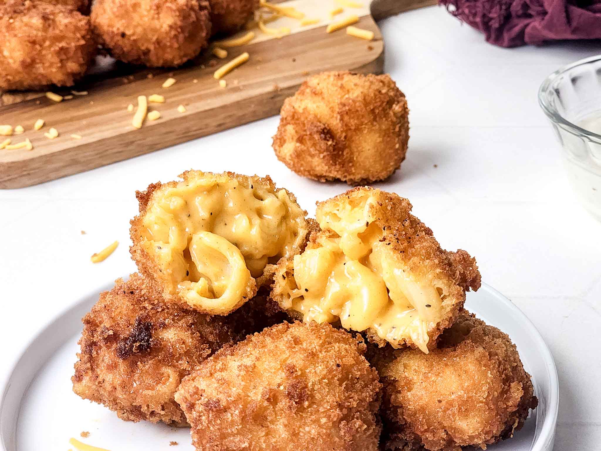 Fried mac and cheese bites