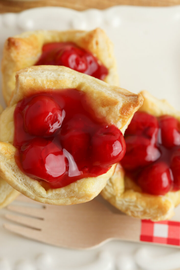 puff pastry cherry cheesecake