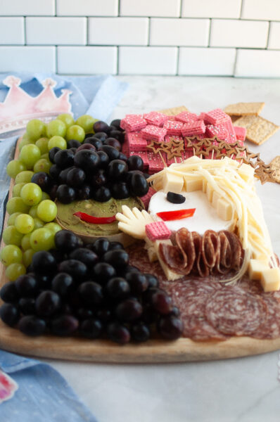 how to make a wicked themed charcuterie board